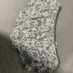 Garage top, never worn nice material super soft